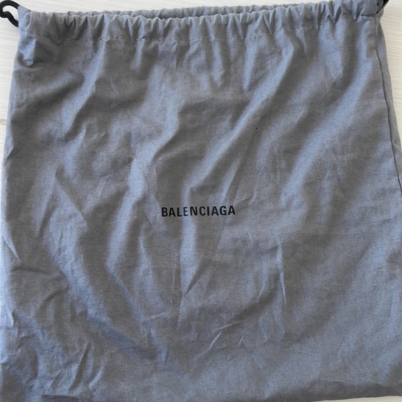 Balenciaga Cap - Picture 7 of 8